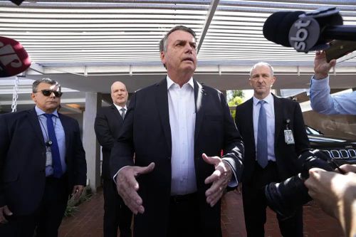 Lý do khiến cựu Tổng thống Brazil Jair Bolsonaro bị khám nhà