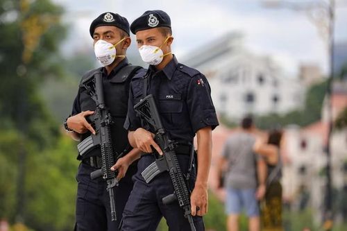 Phát hiện xác phụ nữ đang phân hủy dưới cống ở Malaysia