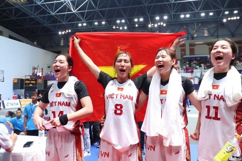 Bóng rổ nữ Việt Nam thắng thuyết phục Philippines, kiêu hãnh giành tấm HCV lịch sử SEA Games