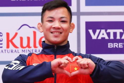 Tím mắt từ trận thứ hai, võ sĩ Việt Nam vẫn kiên cường mang về tấm HCV Jujitsu duy nhất