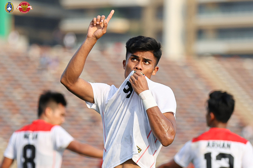 Bóng đá nam SEA Games 32: Xác định đội đầu tiên vào bán kết