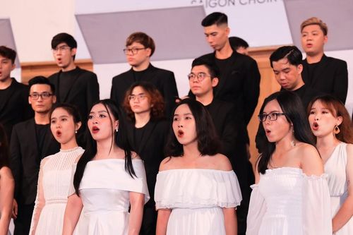 Dạt dào cảm xúc cùng đêm nhạc 'Thank you' của dàn Hợp xướng Sài Gòn