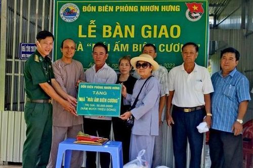 Trao tặng 'Mái ấm biên cương' cho hộ gia đình nghèo khu vực biên giới An Giang