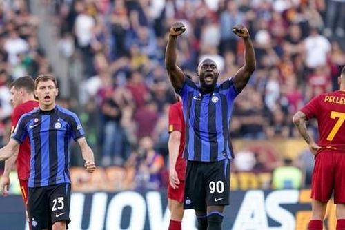 Lukaku lập công, Inter Milan 'đè bẹp' AS Roma ngay tại sân Olimpico