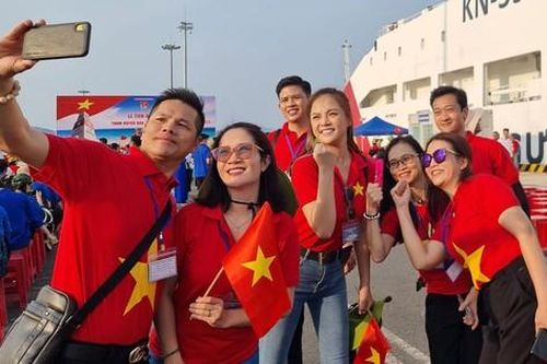 Đưa tuổi trẻ là cầu nối gắn Trường Sa gần hơn với đất liền