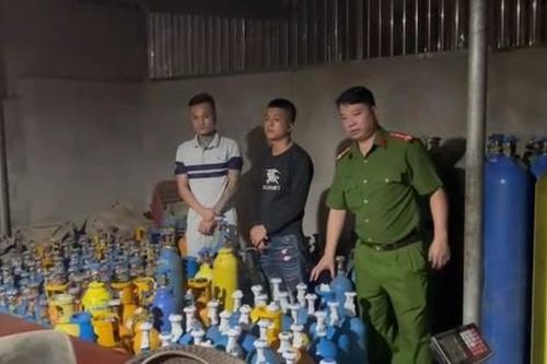 Triệt phá loạt cơ sở kinh doanh bóng cười ở Quảng Ninh