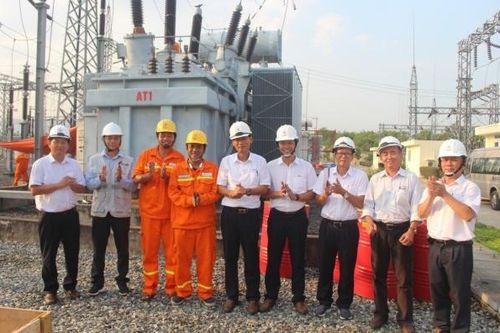 Hoàn thành thay thế máy biến áp AT1 trạm biến áp 220kV Tuy Hòa