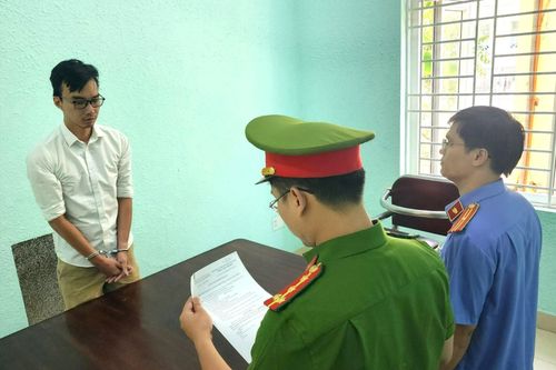 Lừa bán khách sạn, chiếm đoạt hàng trăm triệu đồng