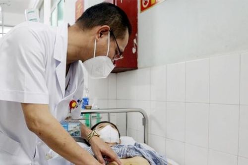 Phát hiện ung thư sau 1 ngày có dấu hiệu đau tức vùng mạn sườn