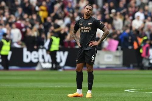 Arsenal đón tin dữ về Gabriel trước đại chiến với Newcastle
