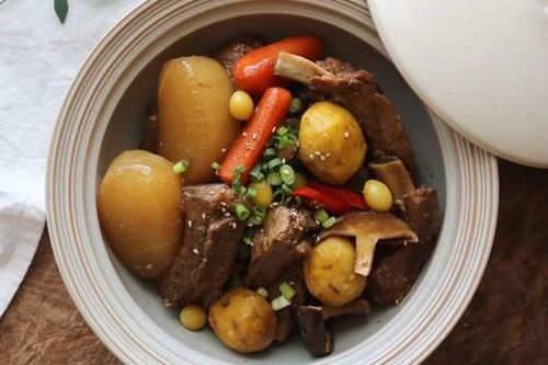 Bí kíp làm món sườn heo hầm mềm thơm, thấm vị siêu đơn giản tại nhà