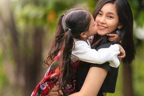 4 kiểu cha mẹ 'giả vờ' khiến tương lai con cái xán lạn