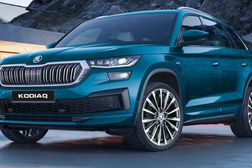 Skoda trỗi dậy khi Toyota trượt dài ở phân khúc SUV hạng trung chủ chốt