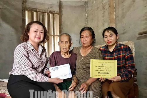 Gần 40 triệu đồng ủng hộ ông Nguyễn Xuân Vân