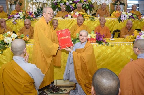 TP.HCM: Công bố quyết định bổ nhiệm trụ trì chùa Phật Bửu (Q.4) đến Ni sư Thích nữ Thanh Sang