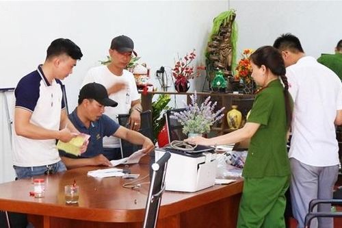Giao dịch ảo, mất tiền thật