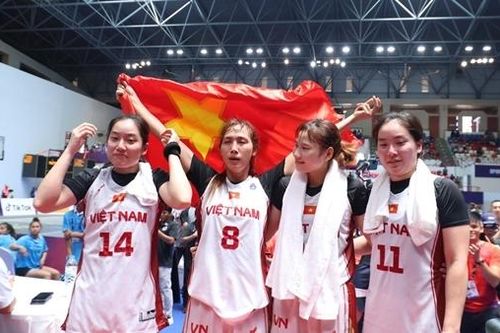 Bóng rổ Việt Nam có huy chương lịch sử tại SEA Games 32