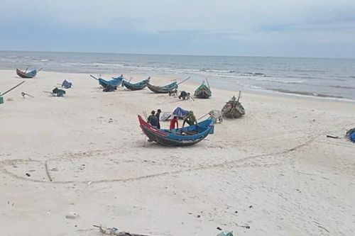 Quảng Bình: Chìm thuyền trên biển, một ngư dân mất tích