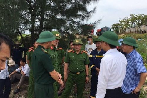 Nhiều ngư dân nghi mất tích trong giông lốc tại Quảng Trị, 1 thi thể được tìm thấy