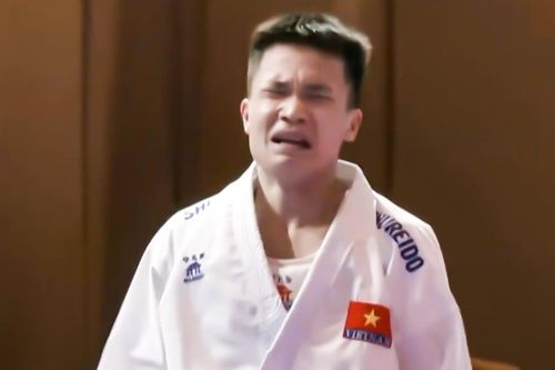 Vỡ òa cảm xúc với HCV karate của Việt Nam