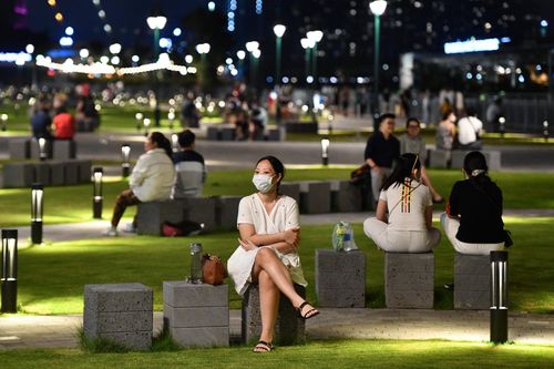 Nghiên cứu lắp mái che nghệ thuật ở phố đi bộ, công viên Bạch Đằng