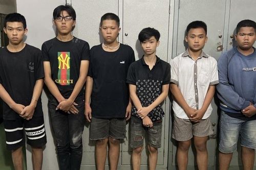 6 thanh thiếu niên ném bom xăng, đập phá ôtô ở Đồng Nai