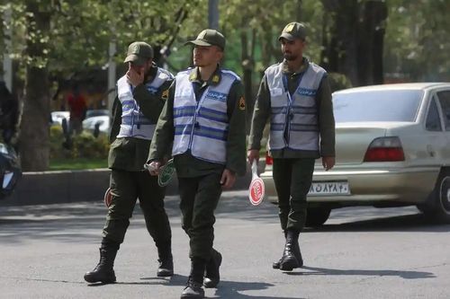 Iran treo cổ 2 người vì tội báng bổ