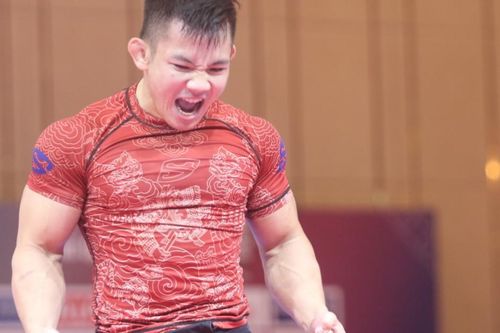 Đối thủ dùng chiêu thức 'dị', võ sĩ Việt hóa giải thần sầu để giành HCV SEA Games