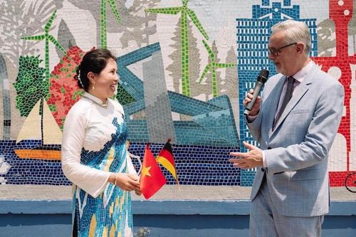 Khánh thành tranh gốm tình hữu nghị Việt - Đức