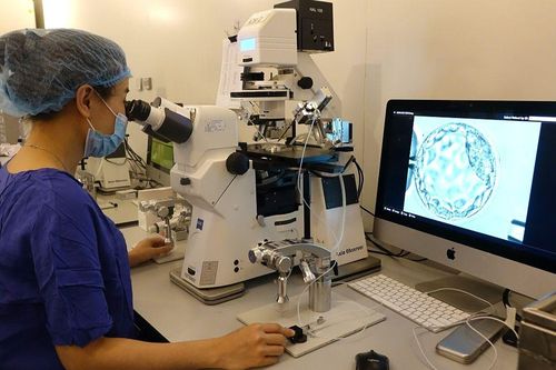 Sinh con khỏe mạnh dù bố mẹ mang gene bệnh teo cơ tủy