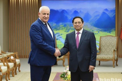 Thủ tướng Phạm Minh Chính tiếp Bộ trưởng Nội vụ Palestine