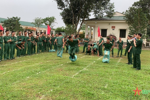 Vượt khó nhờ đội ngũ cán bộ gương mẫu