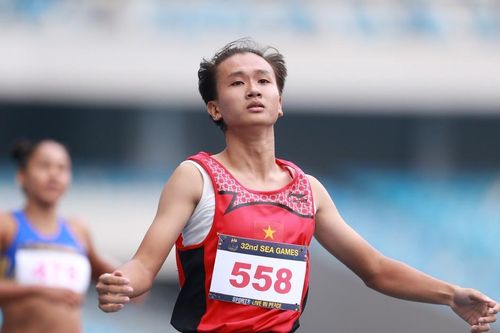 Nhi Yến, Ngần Ngọc Nghĩa giành HCB cự ly 200m