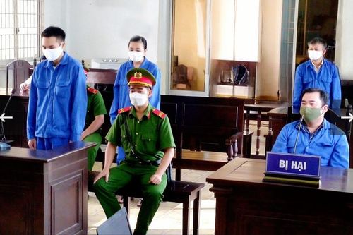 Xét xử vụ dùng tiền 'điều chuyển' ông Đinh Văn Nơi đi nơi khác