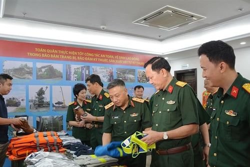 Quân đội hưởng ứng tháng an toàn vệ sinh lao động 2023