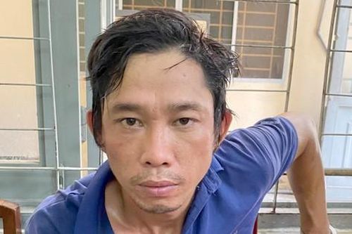 Kẻ cướp rút dao chống trả người dân khi bị truy đuổi