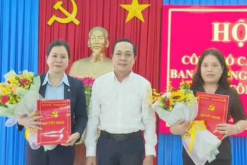 Ban Thường vụ Tỉnh ủy Trà Vinh luân chuyển nhiều cán bộ