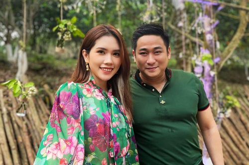Diễn viên Minh Tiệp và vợ kém 13 tuổi 'dính như sam' sau 12 năm kết hôn