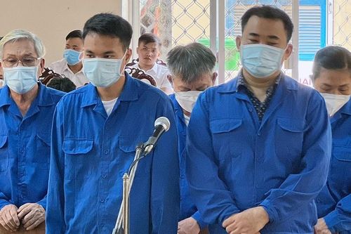 Xử nhóm 'chạy' 20 tỷ đồng để điều chuyển công tác ông Đinh Văn Nơi