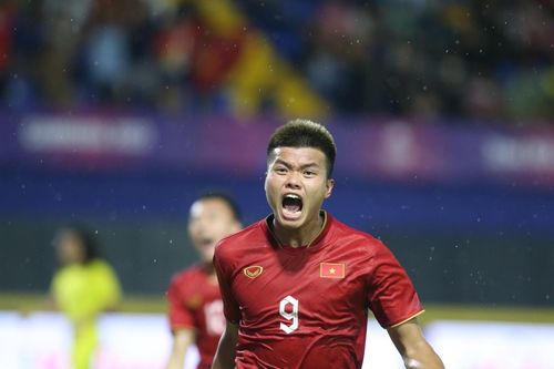 U22 Việt Nam vào bán kết SEA Games 32: Văn Tùng tiếp tục bay cao