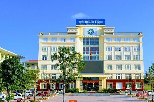 Trường Cao đẳng Y tế Hà Tĩnh tuyển nhân viên kĩ thuật