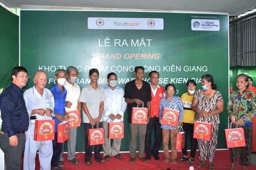 Food Bank Việt Nam ra mắt kho thực phẩm dành cho người khó khăn tại Kiên Giang