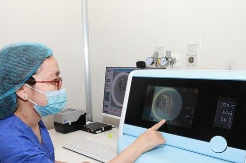 Cặp vợ chồng mang gen bệnh teo cơ tủy hạnh phúc đón con khỏe mạnh