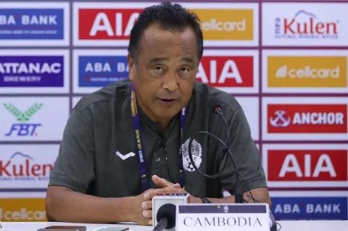 HLV U22 Campuchia đổ lỗi cho khán giả sau thất bại trước U22 Myanmar