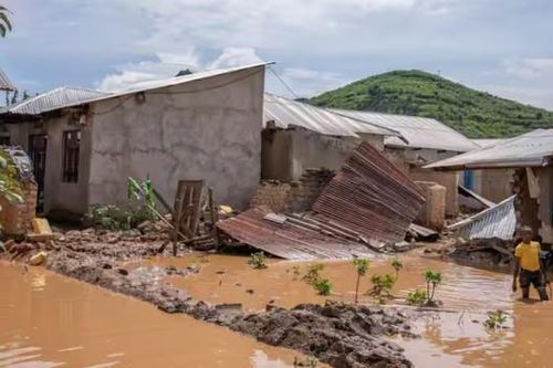 Số nạn nhân thiệt mạng vì lũ lụt và lở đất ở miền Đông Congo tăng lên gần 400 người
