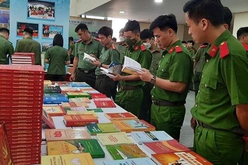 Nhiều dấu ấn từ phong trào đọc và văn hóa đọc trong CAND