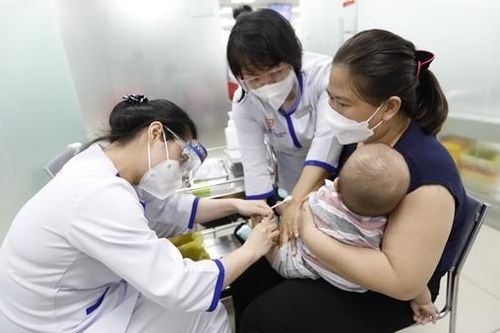 Trẻ 'không vaccine', nguy cơ bùng phát dịch