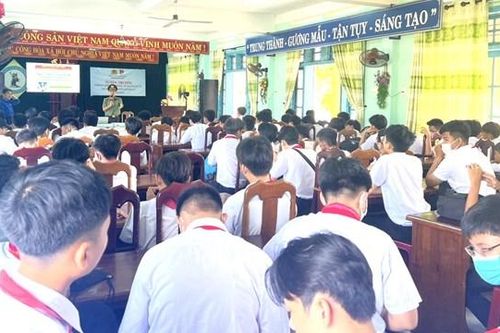 Quảng Nam: Tăng cường tuyên truyền về tác hại của thuốc lá điện tử