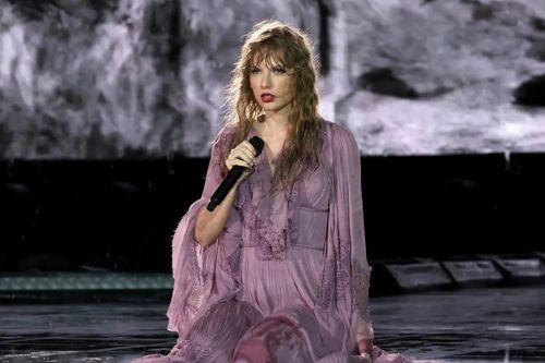 Nhiều khán giả nôn mửa, ngất xỉu trong đêm diễn của Taylor Swift