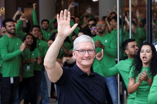 Tim Cook hài lòng dù doanh thu của Apple sụt giảm